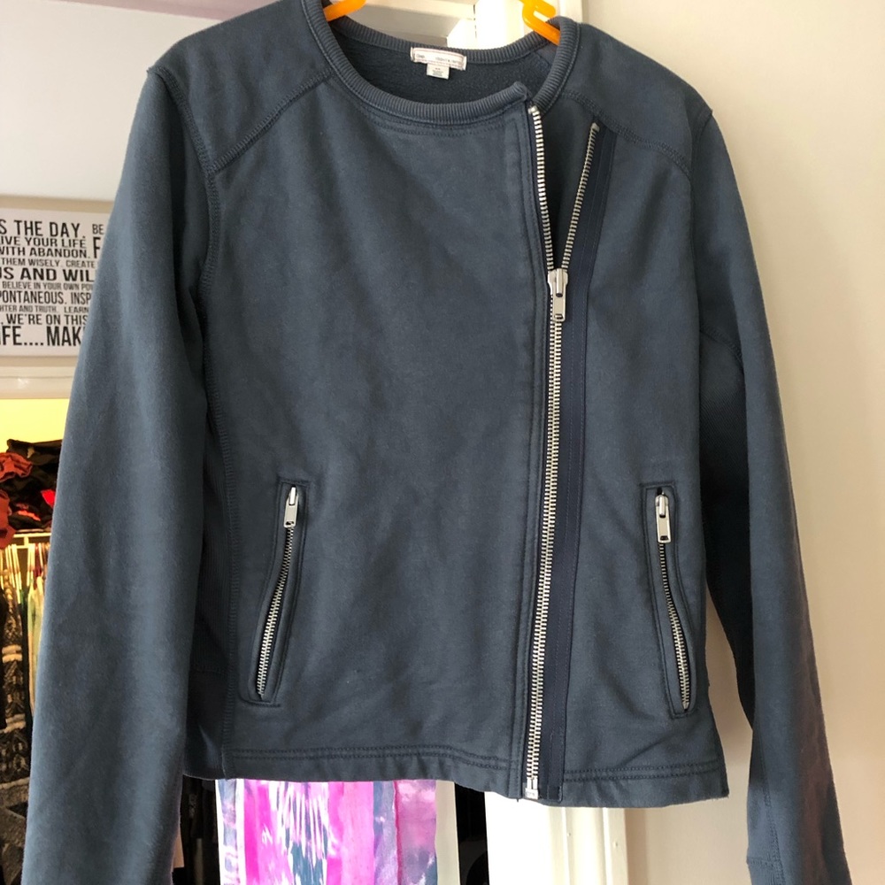Asymmetrical blue zippered cotton jacket